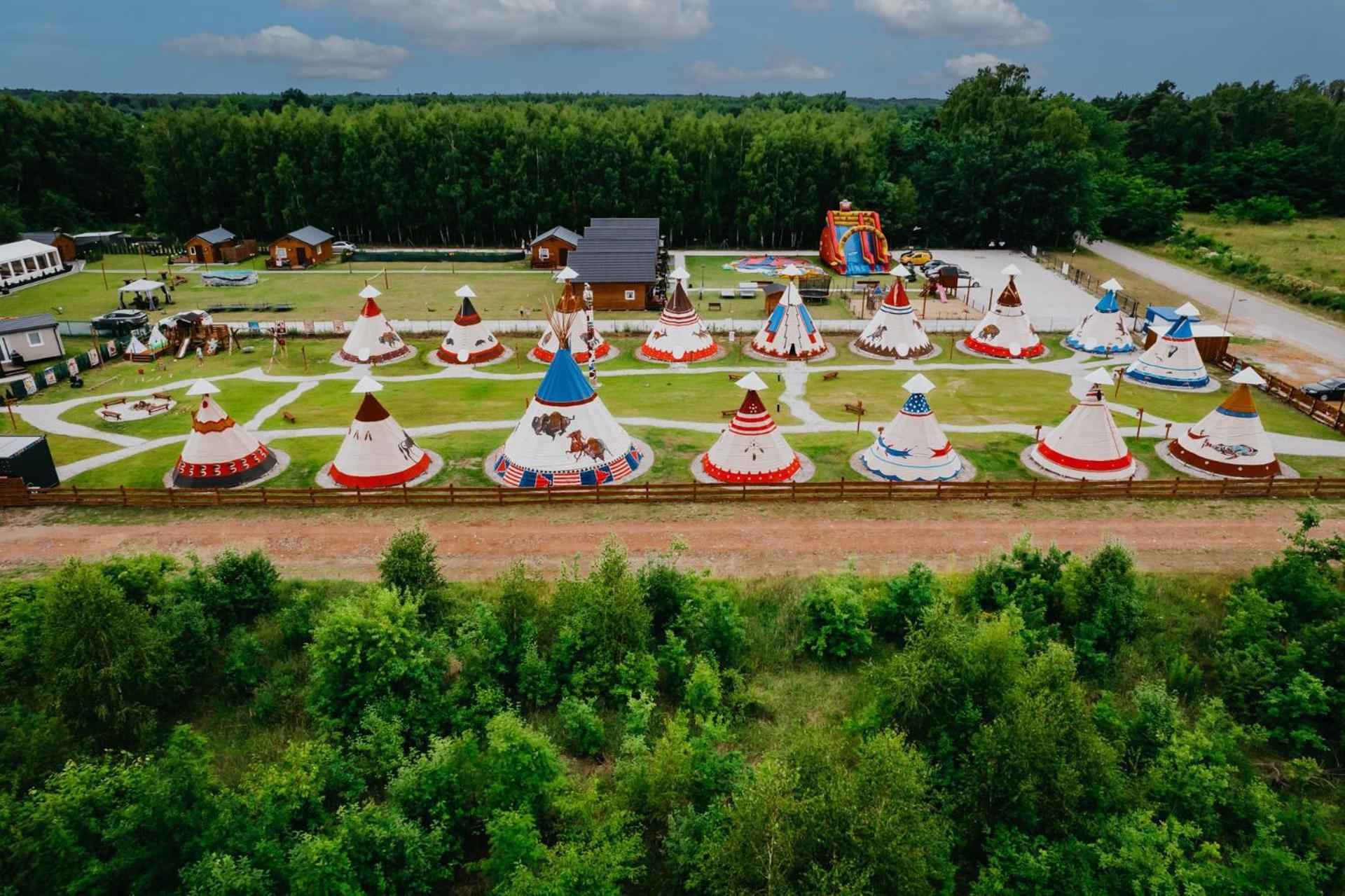 Готель Indiana Camp - 150 M Od Suntago Park Grabce-Towarzystwo Екстер'єр фото