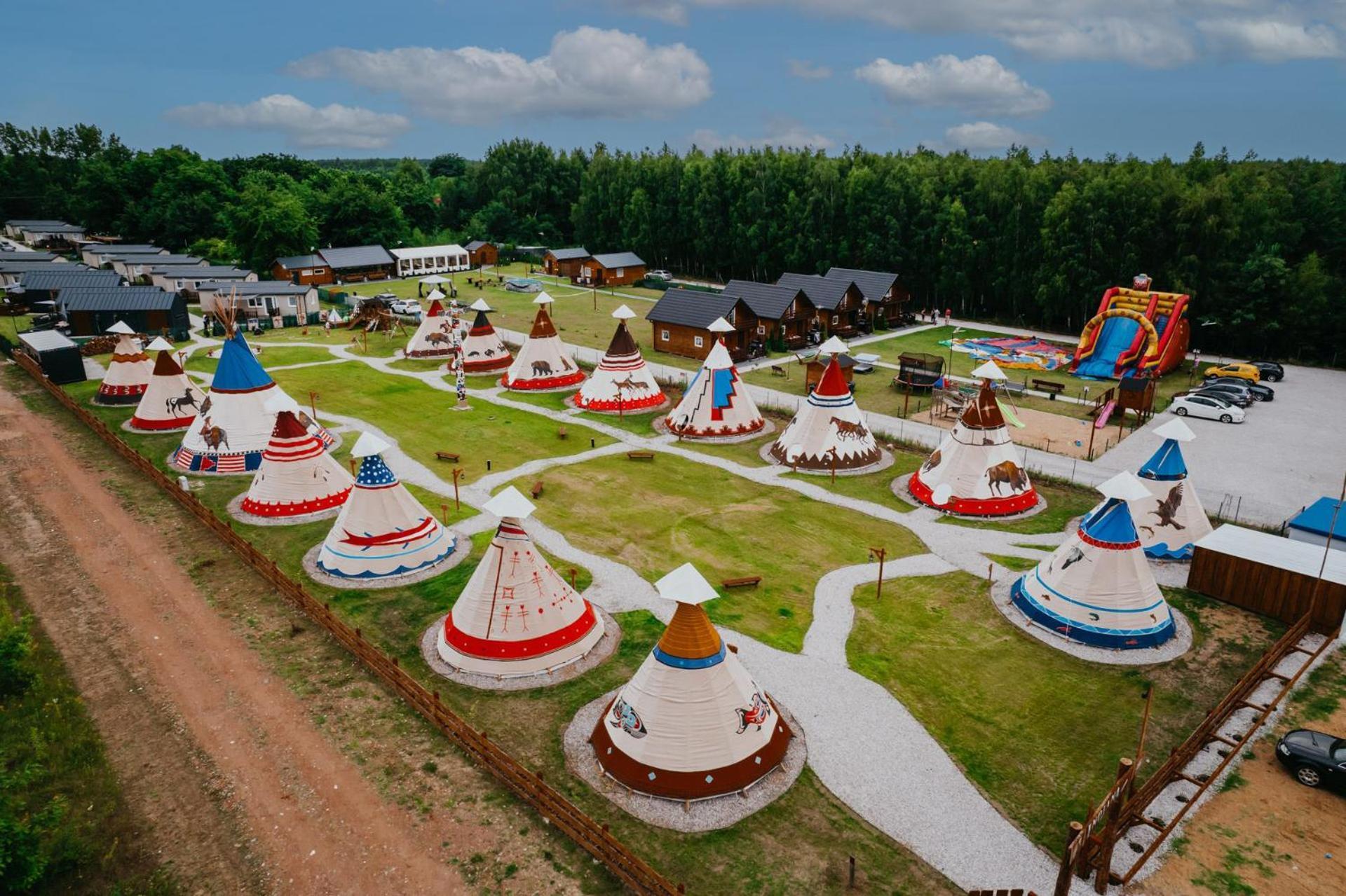 Готель Indiana Camp - 150 M Od Suntago Park Grabce-Towarzystwo Екстер'єр фото