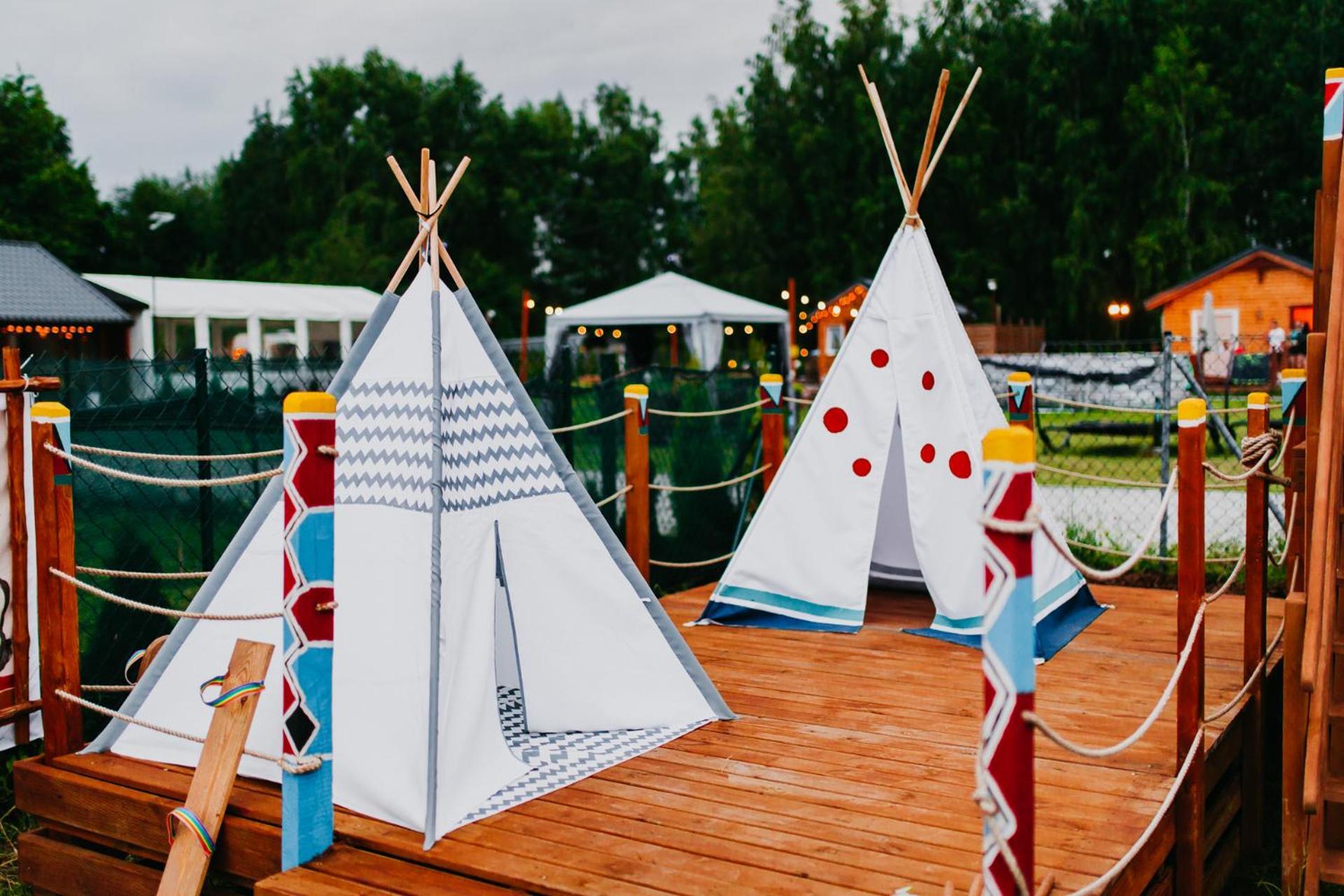 Готель Indiana Camp - 150 M Od Suntago Park Grabce-Towarzystwo Екстер'єр фото