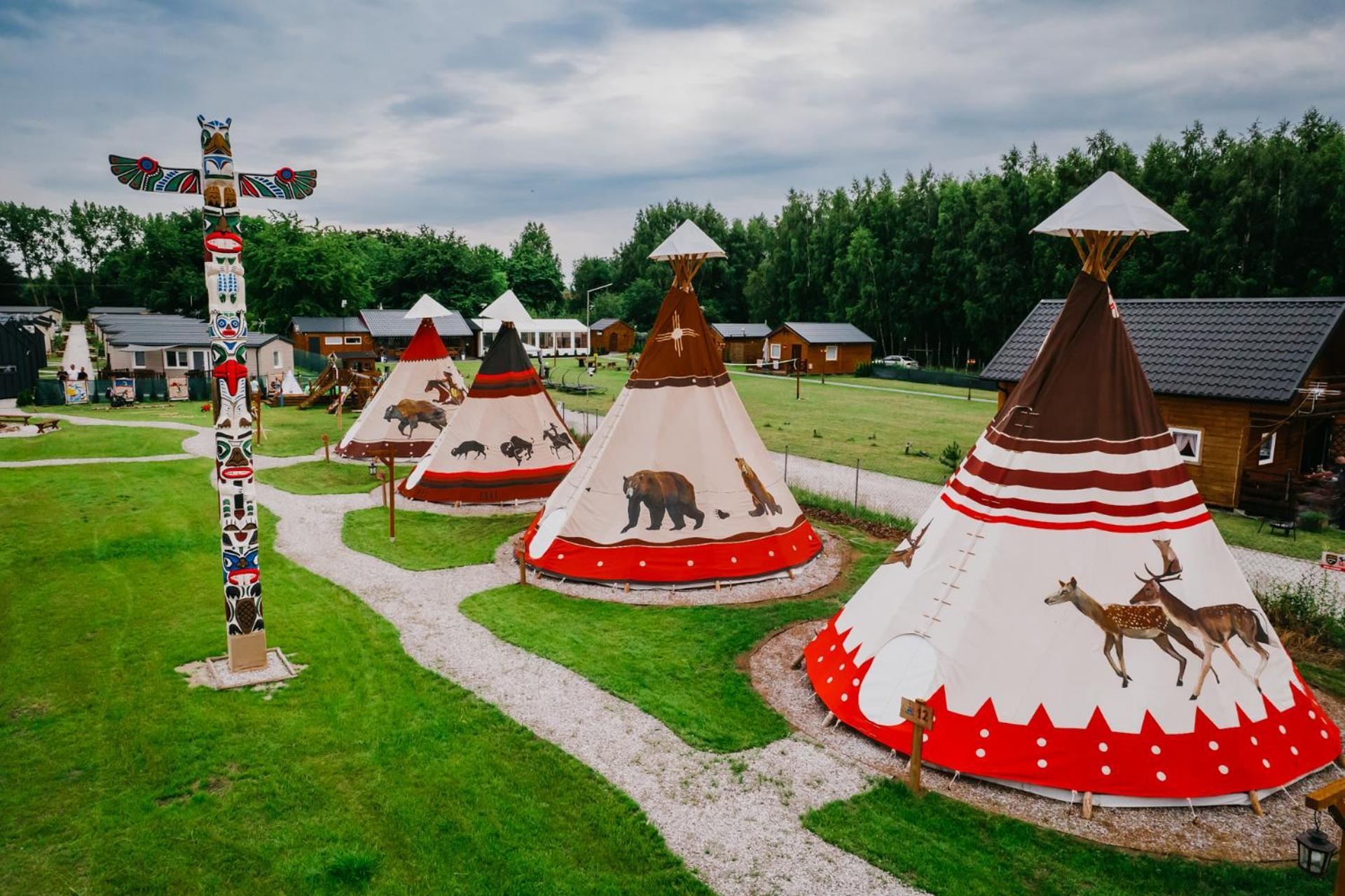 Готель Indiana Camp - 150 M Od Suntago Park Grabce-Towarzystwo Екстер'єр фото