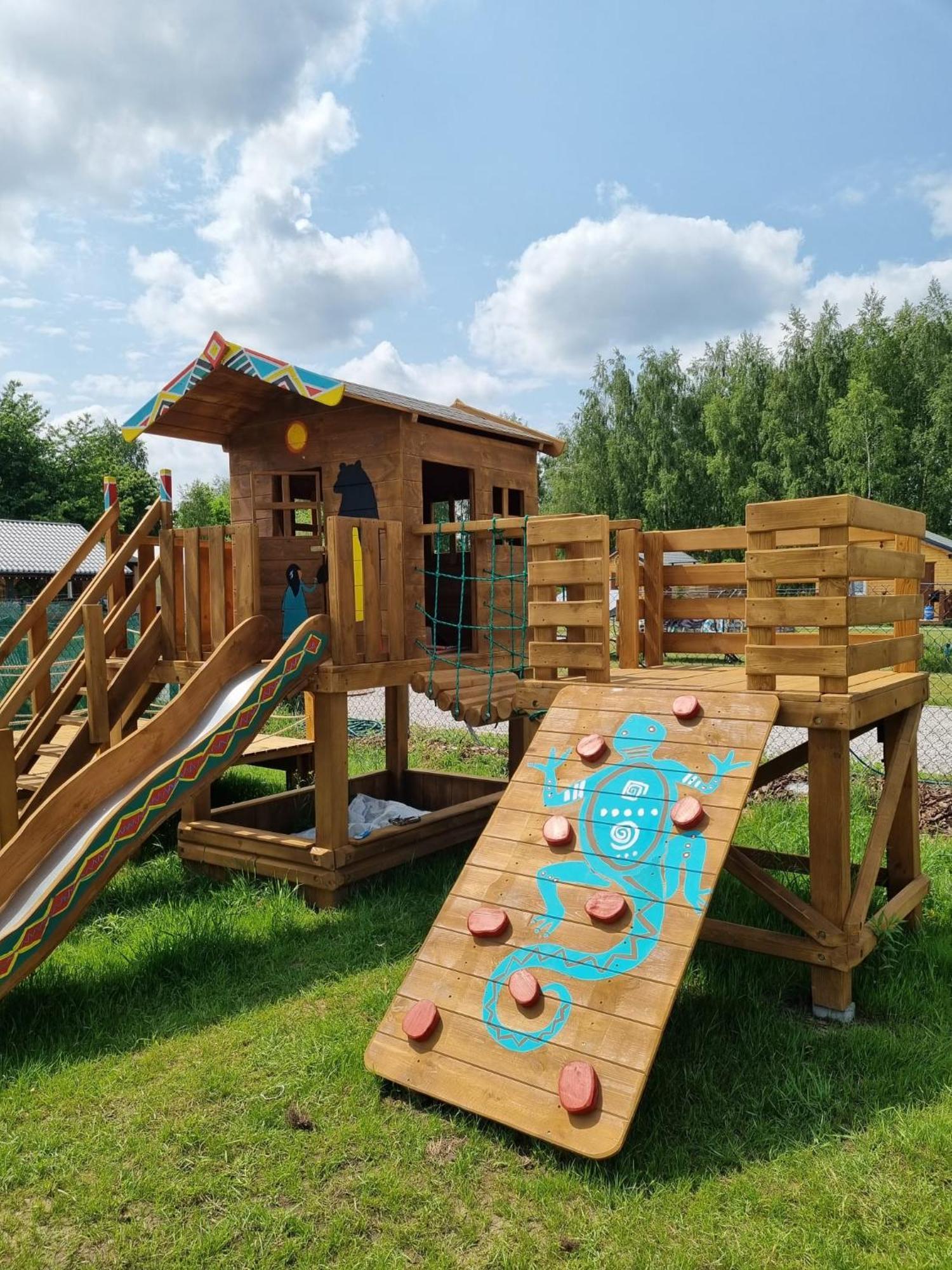 Готель Indiana Camp - 150 M Od Suntago Park Grabce-Towarzystwo Екстер'єр фото