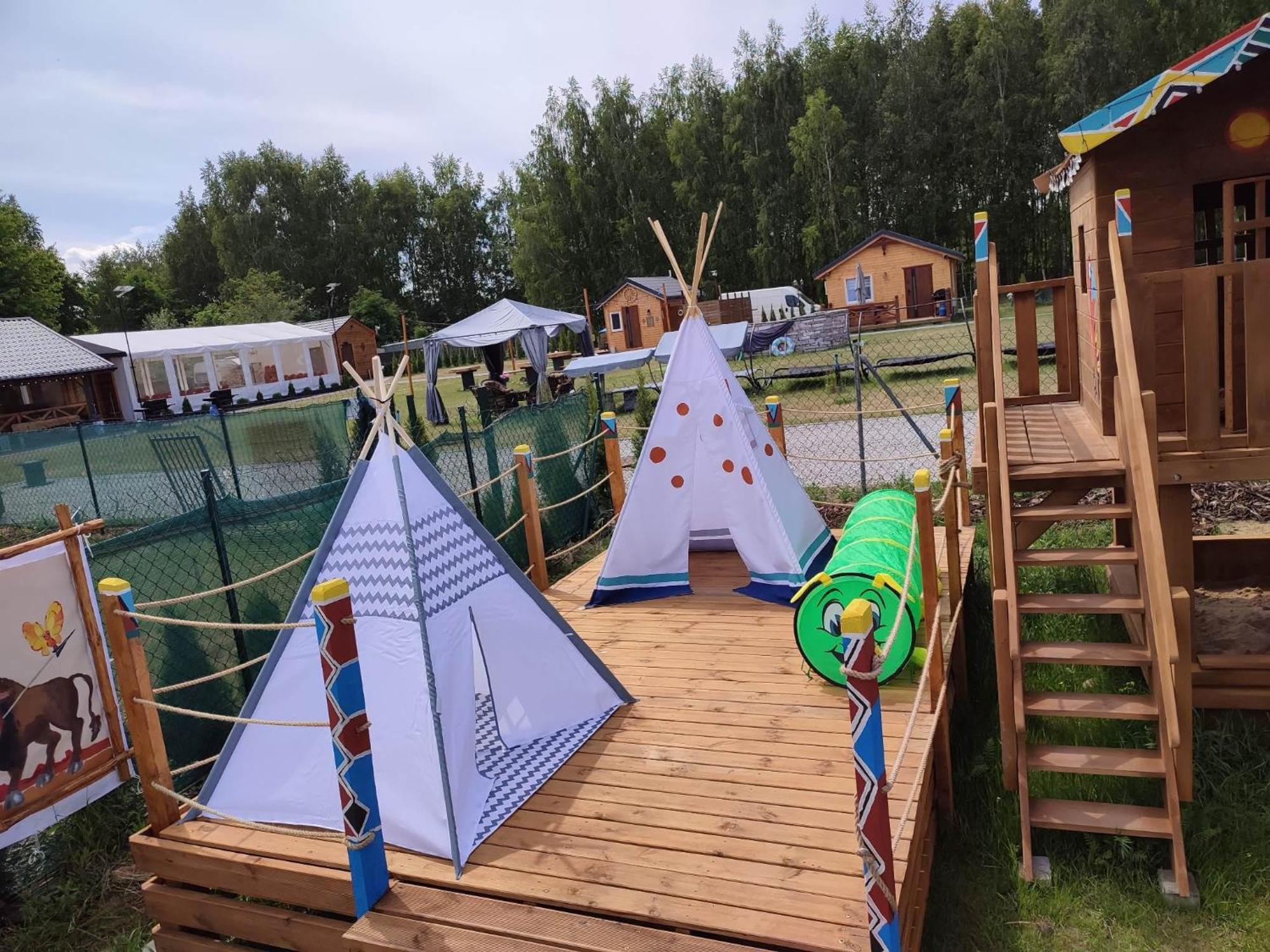 Готель Indiana Camp - 150 M Od Suntago Park Grabce-Towarzystwo Екстер'єр фото